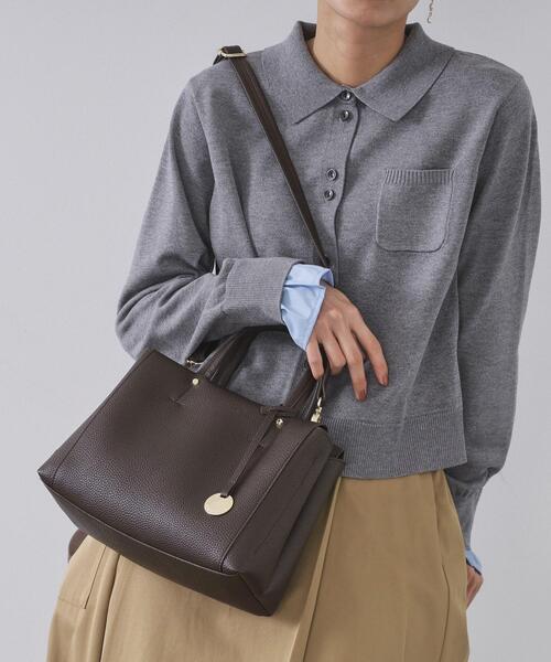 OPAQUE.CLIP（オペークドットクリップ）の「【2WAY/人間工学】シュリンクミドルトートバッグ（トートバッグ・レディース・ブラック/ブラウン系その他/グレー・00）」の8枚目の写真