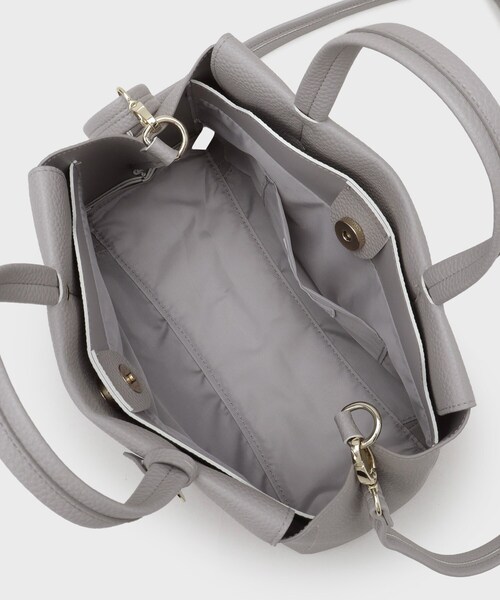 OPAQUE.CLIP（オペークドットクリップ）の「【2WAY/人間工学】シュリンクミドルトートバッグ（トートバッグ・レディース・ブラック/ブラウン系その他/グレー・00）」の16枚目の写真