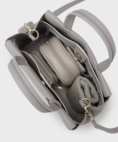 OPAQUE.CLIP（オペークドットクリップ）の「【2WAY/人間工学】シュリンクミドルトートバッグ（トートバッグ・レディース・ブラック/ブラウン系その他/グレー・00）」の19枚目の写真