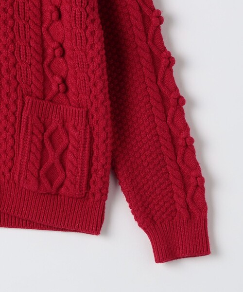 SHIPS（シップス）の「SHIPS KIDS:140～150cm /〈洗濯機可能〉ケーブル ニット ポンポン カーディガン（カーディガン/ボレロ・キッズ・オフホワイト/レッド・140/150）」の5枚目の写真
