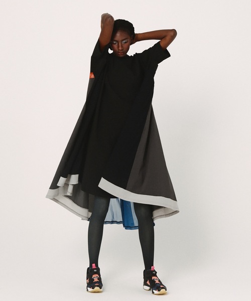 bedsidedrama（ベットサイドドラマ）の「Draped Maxi Tee Dress（ワンピース・レディース・ライトグレー/ブラック・2）」の3枚目の写真