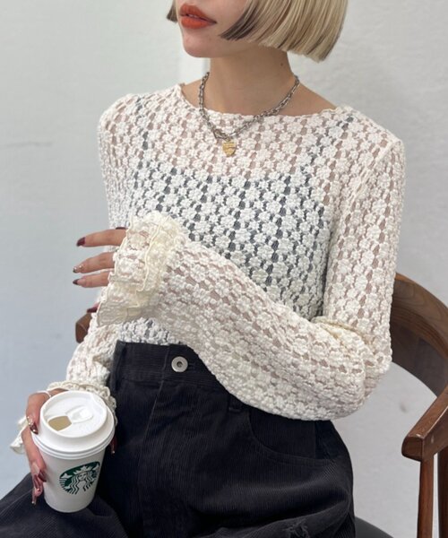 w closet(ダブルクローゼット)の「レース袖フレアトップス(Tシャツ/カットソー・レディース・ブラック/オフホワイト/アイボリー・FREE)」の3枚目の写真