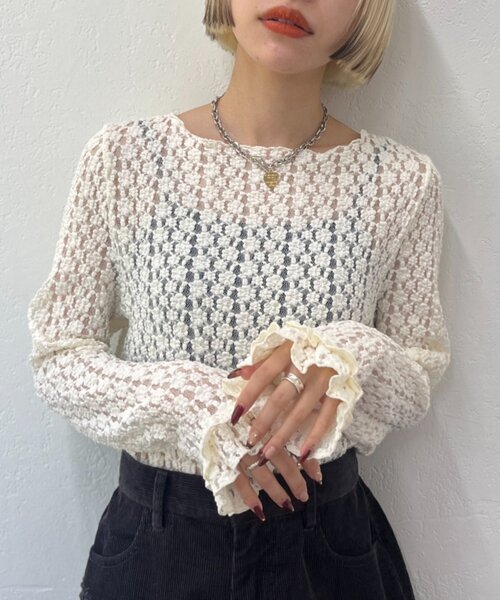 w closet(ダブルクローゼット)の「レース袖フレアトップス(Tシャツ/カットソー・レディース・ブラック/オフホワイト/アイボリー・FREE)」の13枚目の写真