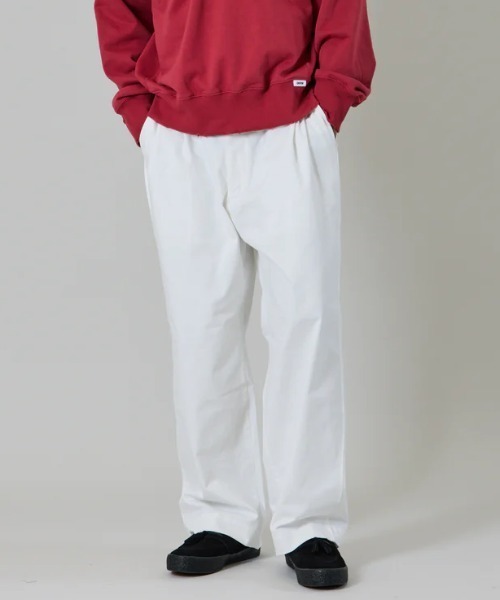 UNFRM OUTDOOR STANDARD(ユニフォームアウトドアスタンダード)の「【UNFRM OUTDOOR STANDARD:ユニフォームアウトドアスタンダード】CLASSIC TWO-TUCK WIDE CHINO TROUSERS/ツータックユニセックスチノパンツ(チノパンツ・メンズ・ベージュ/ホワイト・X-SMALL/SMALL)」の1枚目の写真