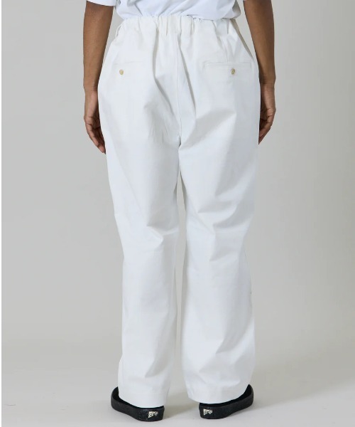UNFRM OUTDOOR STANDARD(ユニフォームアウトドアスタンダード)の「【UNFRM OUTDOOR STANDARD:ユニフォームアウトドアスタンダード】CLASSIC TWO-TUCK WIDE CHINO TROUSERS/ツータックユニセックスチノパンツ(チノパンツ・メンズ・ベージュ/ホワイト・X-SMALL/SMALL)」の9枚目の写真