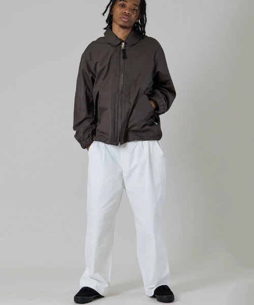 UNFRM OUTDOOR STANDARD(ユニフォームアウトドアスタンダード)の「【UNFRM OUTDOOR STANDARD:ユニフォームアウトドアスタンダード】CLASSIC TWO-TUCK WIDE CHINO TROUSERS/ツータックユニセックスチノパンツ(チノパンツ・メンズ・ベージュ/ホワイト・X-SMALL/SMALL)」の6枚目の写真