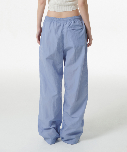 MUSINSA STANDARD WOMAN（ムシンサスタンダードウーマン）の「ウィメンズナイロンワイドストリングパンツ[ライトブルー]（その他パンツ・レディース・その他・28/30/24/26）」の3枚目の写真