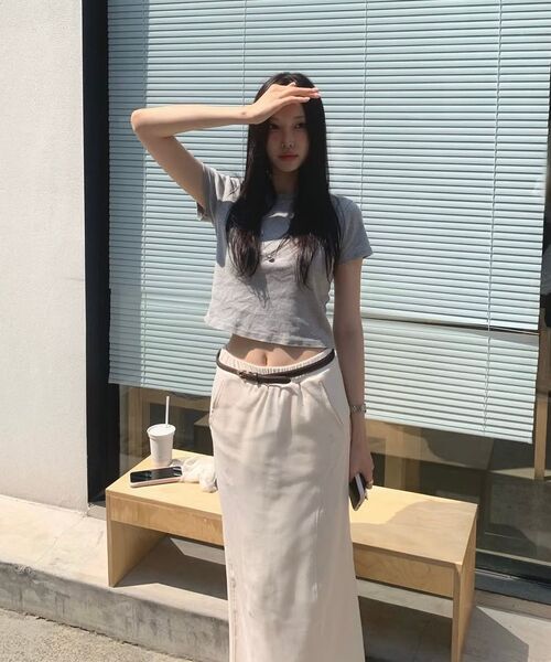 SUNBURNPROJECT(サンバーンプロジェクト)の「Curved Maxi Rib Skirt, IVORY(スカート・レディース・その他・FREE)」の4枚目の写真