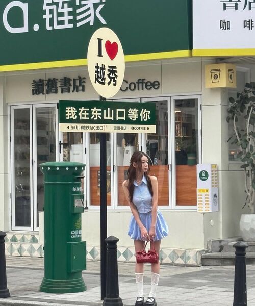 YOUHEE(ユヒ)の「CHECK HALTER NECK SHIRTS LIGHT BLUE(シャツ/ブラウス・レディース・その他・FREE)」の5枚目の写真
