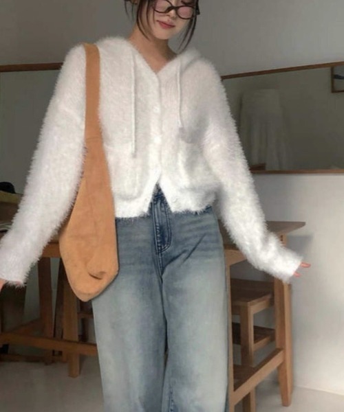LADY LIKE(レディライク)の「ふわふわシャギー前ボタンニットパーカー(ニット/セーター・レディース・オフホワイト/ダークグレー・M)」の4枚目の写真