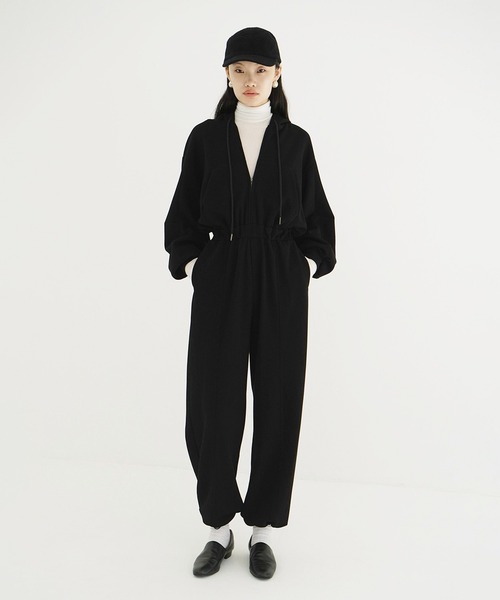 CLANE(クラネ)の「HOODED SWEAT ALL IN ONE(つなぎ/オールインワン・レディース・グレー/ベージュ・1/0)」の4枚目の写真
