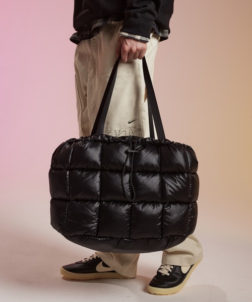 ナイキ スポーツウェア パフル トート (28L) / Nike Sportswear Puffle