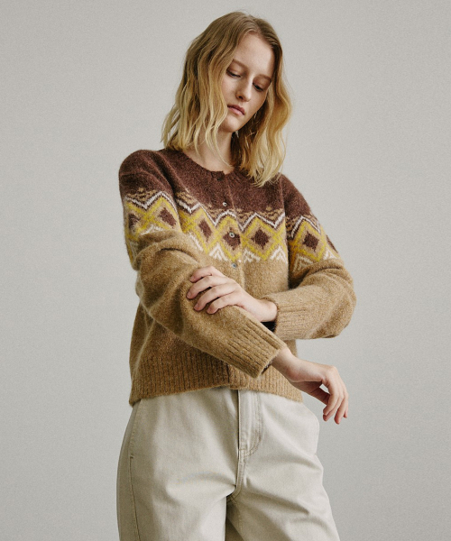 ARTID(アルティーダ)の「アルパカフェアアイルニットカーディガン_BROWN(カーディガン/ボレロ・レディース・ブラウン・SMALL/MEDIUM)」の3枚目の写真