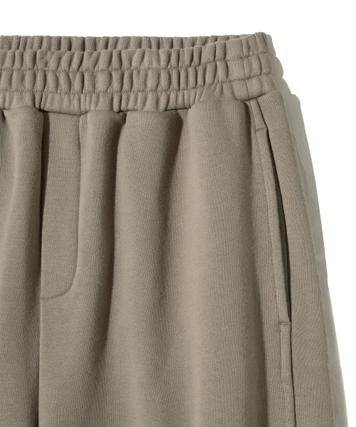 YALE(イェール)の「Yロゴアプリケスウェットパンツカーキ(スウェットパンツ・レディース・その他・SMALL/MEDIUM/LARGE/X-LARGE)」の4枚目の写真