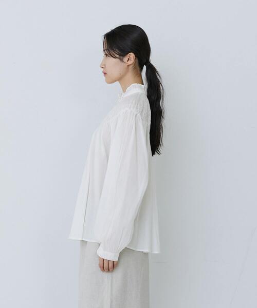 conges payes ADIEU TRISTESSE(コンジェ ペイエ アデュートリステス)の「インドコットンシャーリングステッチブラウス(シャツ/ブラウス・レディース・ライム/サックスブルー/オフホワイト・38)」の10枚目の写真