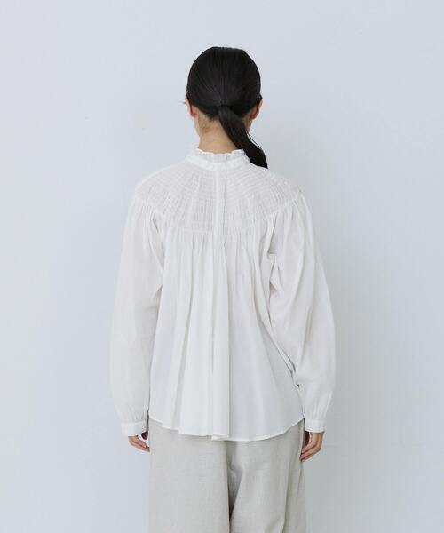 conges payes ADIEU TRISTESSE(コンジェ ペイエ アデュートリステス)の「インドコットンシャーリングステッチブラウス(シャツ/ブラウス・レディース・ライム/サックスブルー/オフホワイト・38)」の11枚目の写真