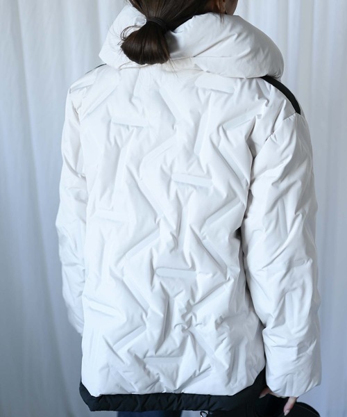 セール】シームレスバイカラーダウンジャケット（配色/フェザー/ダウン