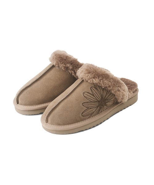 Mardi Mercredi（マルディメクルディ）の「CLASSIQUE SLIPPER / クラシック ミュール ファー スリッポン（スリッポン・レディース・ライトブラウン/ダークブラウン/スモークピンク/ブラック/ネイビー/ブルー/アッシュブラウン・23cm/25cm/24cm）」の3枚目の写真