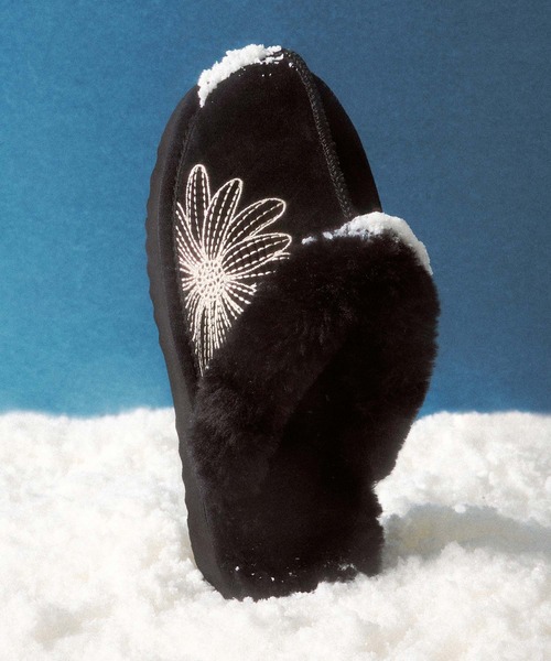 Mardi Mercredi（マルディメクルディ）の「CLASSIQUE SLIPPER / クラシック ミュール ファー スリッポン（スリッポン・レディース・ライトブラウン/ダークブラウン/スモークピンク/ブラック/ネイビー/ブルー/アッシュブラウン・23cm/25cm/24cm）」の11枚目の写真