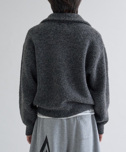 EPNK（イーピーエヌケー）の「Dual-Neck Mulch Button Knit / デュアルネック マルチボタンニット（ニット/セーター・メンズ・ブラウン/チャコールグレー・SMALL/MEDIUM/LARGE）」の4枚目の写真