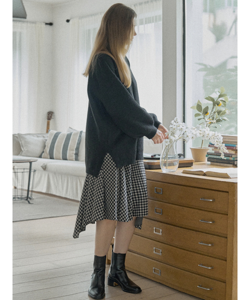 AVANT-G（アバン）の「Muffler Set Long Knit Pullover - BLACK（ニット/セーター・レディース・ブラック/グレー・FREE）」の5枚目の写真