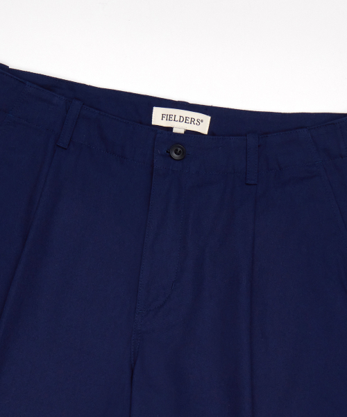 FIELDERS(フィールダーズ)の「BASIC STANDARD FIT ONE-TUCK SHORTS NAVY(その他パンツ・メンズ・その他・MEDIUM/LARGE)」の4枚目の写真