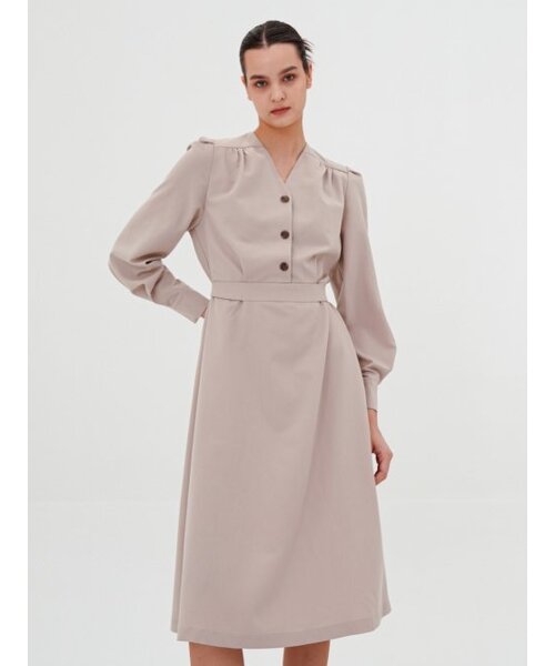 ACUD(アクド)の「V-neck Long Sleeve Shirt Dress _Beige(ワンピース・レディース・ベージュ・M/S)」の2枚目の写真
