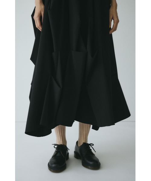 HeRIN.CYE（ヘリンドットサイ）の「CLO Many tuck volume skirt　　CLOメニータックボリュームスカート（スカート・レディース・ブラック・36/38）」の6枚目の写真