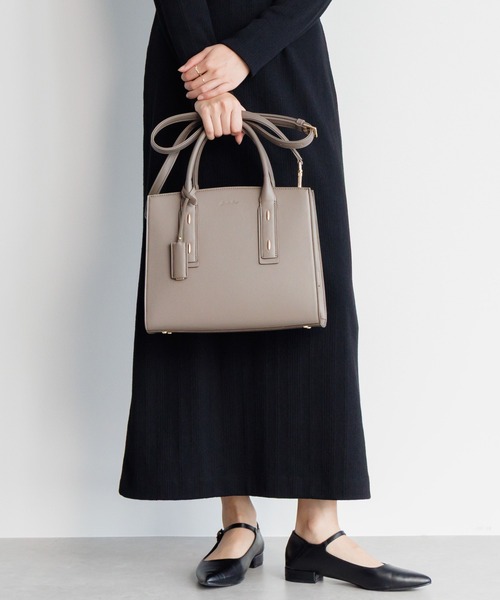 Jewelna Rose(ジュエルナローズ)の「メルジュール トートバッグ ミドルサイズ 65601(ハンドバッグ・レディース・ブラック/ブラウン/グレイッシュベージュ・FREE)」の12枚目の写真