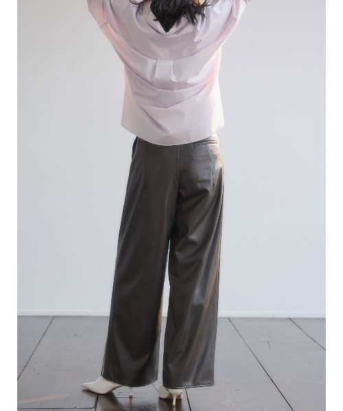 anuans（アニュアンス）の「レザーライクリボンベルトパンツ（その他パンツ・レディース・ダークブラウン・M/S）」の5枚目の写真