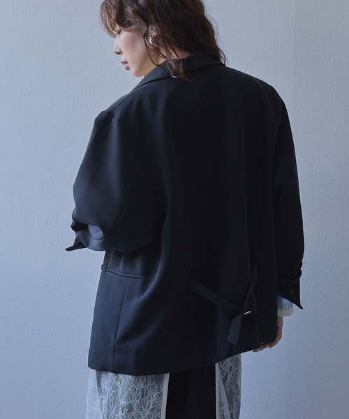 bohmal(ボマール)の「ダブルボタンオーバーサイズジャケット【セットアップ対応】(その他アウター・レディース・グレイッシュベージュ/ブラック・FREE)」の4枚目の写真