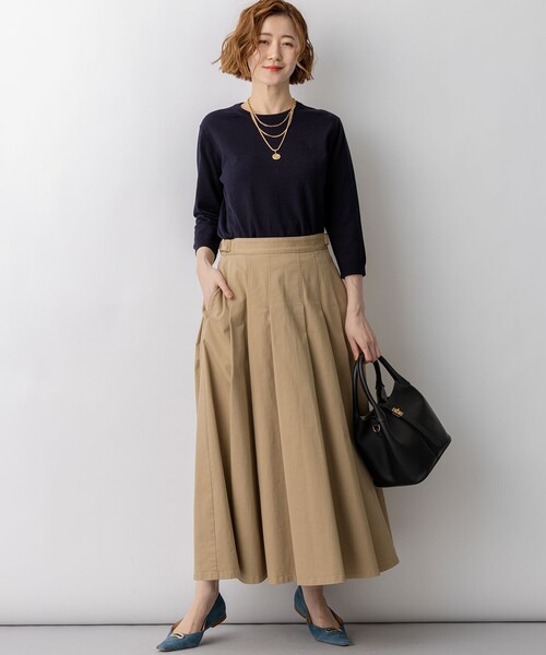 23区 L（ニジュウサンクオオキイサイズ）の「ストレッチギャバ チノ タックフレアスカート（スカート・レディース・ベージュ系・48/46/44）」の9枚目の写真