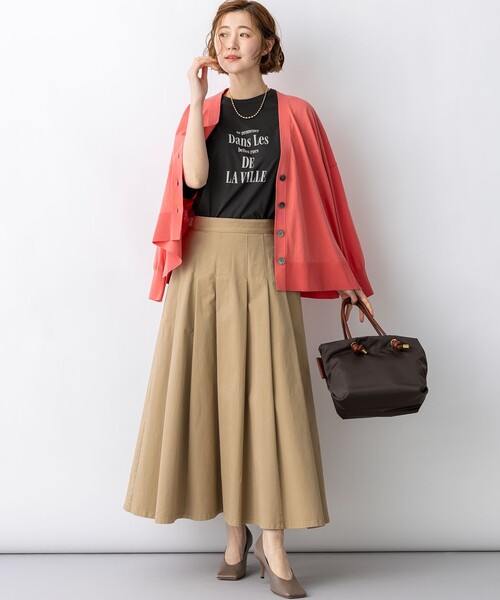 23区 L（ニジュウサンクオオキイサイズ）の「ストレッチギャバ チノ タックフレアスカート（スカート・レディース・ベージュ系・48/46/44）」の11枚目の写真