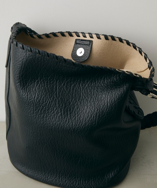 full/fill.(フルフィル)の「braid desigh one shoulder bag / ブレードデザインワンショルダーバッグ(ショルダーバッグ・レディース・ブラック/ブラウン・FREE)」の17枚目の写真