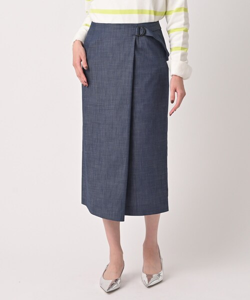 UNTITLED（アンタイトル）の「【洗える/後ろウエストゴム】デニム調シャンブレーナロースカート（スカート・レディース・ネイビー/ライトベージュ・48/46/44/42/04/03/02/01/00/50）」の2枚目の写真