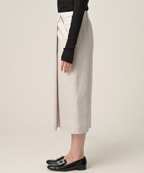 UNTITLED（アンタイトル）の「【洗える/後ろウエストゴム】デニム調シャンブレーナロースカート（スカート・レディース・ネイビー/ライトベージュ・48/46/44/42/04/03/02/01/00/50）」の14枚目の写真