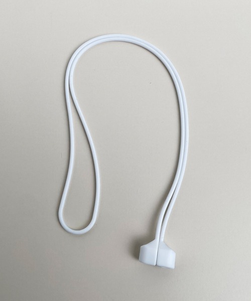 CALIFORNIA OUTFITTERS（カリフォルニア アウトフィッターズ）の「1D31-KR マグネット吸着 コードレスイヤフォン 紛失防止ストラップ ワイヤレスイヤホンネックストラップ AirPods対応（ヘッドフォン/イヤホン・レディース・ブラック/ホワイト・ONESIZE）」の5枚目の写真