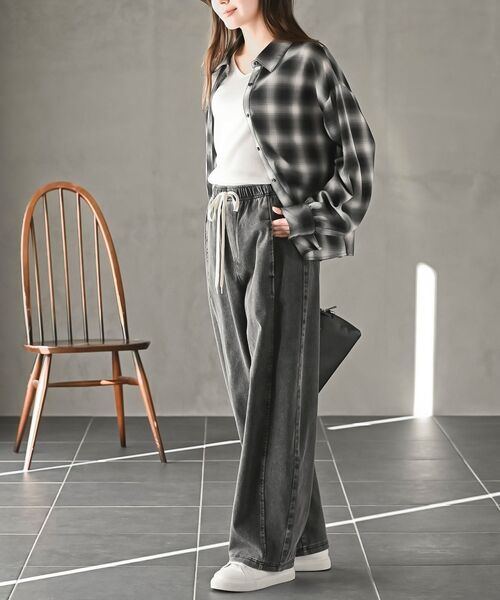 rps(アールピーエス)の「カットデニムイージーパンツ(デニムパンツ・レディース・ブラック/ブルー・フリー)」の4枚目の写真