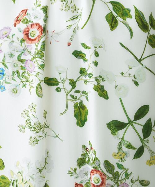 UNTITLED（アンタイトル）の「【花柄/洗える】ボタニカルブラウス（シャツ/ブラウス・レディース・ホワイト系3/サックスブルー系・44/04/02/00/50/48）」の6枚目の写真