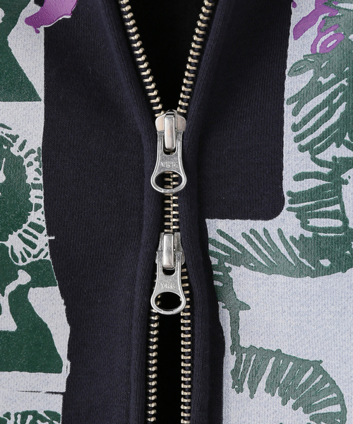 PULP/417EDIFICE(パルプフォーワンセブンエディフィス)の「UK ARTIST PROJECT【LEOMI】FLOWERS HOODIE(パーカー・レディース・ネイビー・SMALL/MEDIUM)」の10枚目の写真