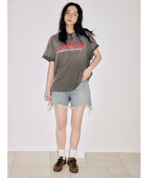 Ungrid(アングリッド)の「カットオフデザインデニムショートパンツ(デニムパンツ・レディース・ブルー・MEDIUM/SMALL)」の4枚目の写真