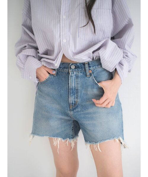 Ungrid(アングリッド)の「カットオフデザインデニムショートパンツ(デニムパンツ・レディース・ブルー・MEDIUM/SMALL)」の6枚目の写真