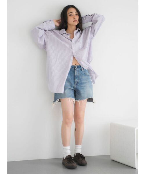 Ungrid(アングリッド)の「カットオフデザインデニムショートパンツ(デニムパンツ・レディース・ブルー・MEDIUM/SMALL)」の10枚目の写真