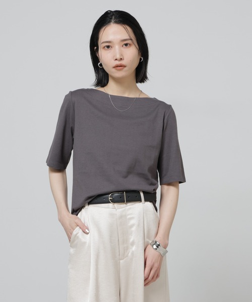 NANO universe（ナノユニバース）の「Anti Soaked(R) 汗染み防止ボートネックTシャツ（Tシャツ/カットソー・レディース・トップグレー/ブラック/ホワイト/チャコール・S/M/L）」の4枚目の写真