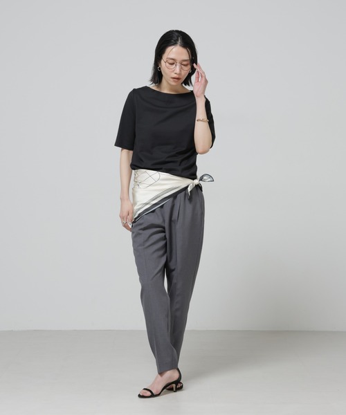 NANO universe（ナノユニバース）の「Anti Soaked(R) 汗染み防止ボートネックTシャツ（Tシャツ/カットソー・レディース・トップグレー/ブラック/ホワイト/チャコール・S/M/L）」の8枚目の写真