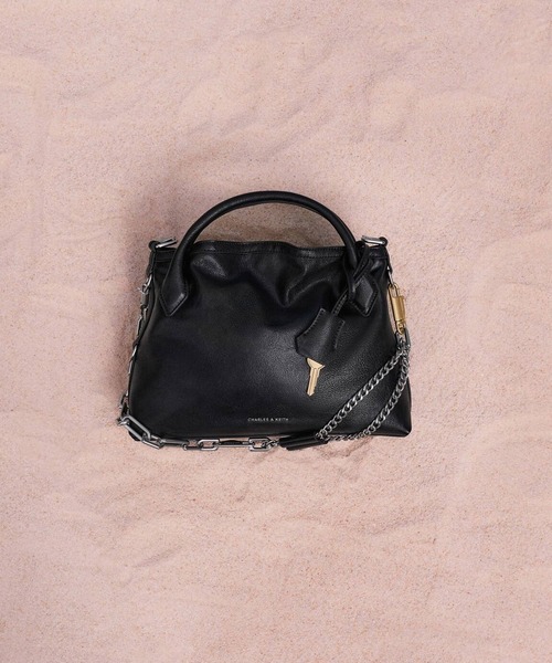 CHARLES & KEITH（チャールズ & キース）の「Delfina ミニデルフィナ