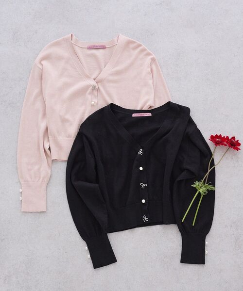 Maison de FLEUR（メゾンドフルール）の「ビジューリボンカーディガン（カーディガン/ボレロ・レディース・ブラック/ピンク・FREE）」の5枚目の写真