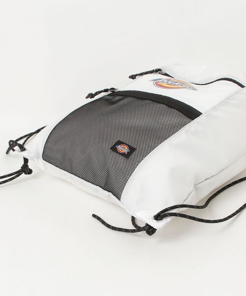 Dickies(ディッキーズ)の「DICKIES / DK ICON LOGO KNAPSACK / 81638400(バックパック/リュック・レディース・ブラック/ホワイト/レッド・ONESIZE)」の5枚目の写真