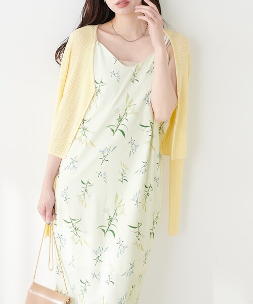 natural couture（ナチュラルクチュール）の「フラワープリントキャミワンピース（ワンピース・レディース・ブラック/アイボリー・FREE）」の3枚目の写真
