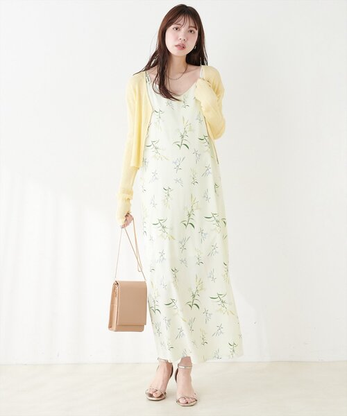 natural couture（ナチュラルクチュール）の「フラワープリントキャミワンピース（ワンピース・レディース・ブラック/アイボリー・FREE）」の7枚目の写真